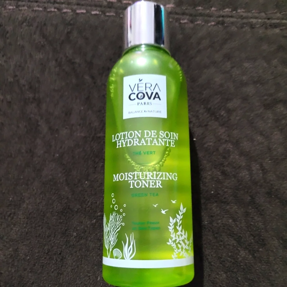 NEW Vera Cova Moisturizing Toner~Green Tea